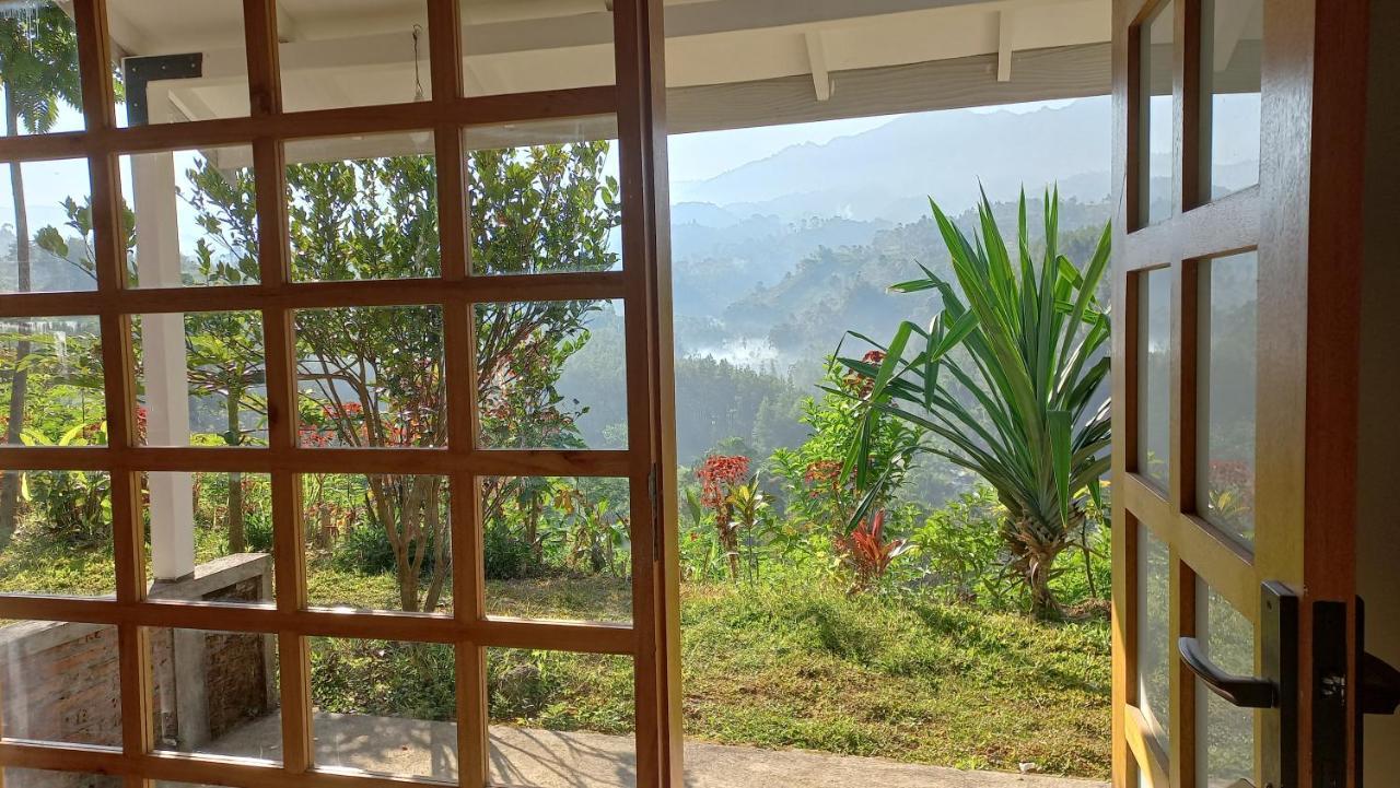 Mountain Ecolodge Malang Bagian luar foto